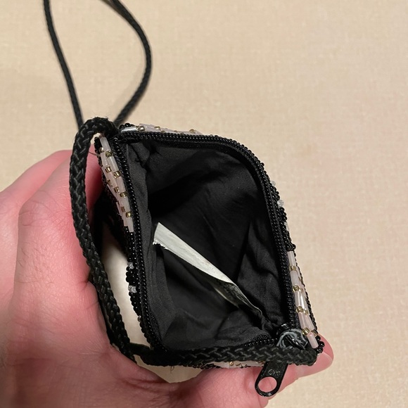 Lillian Vernon - Cat - Bead and Sequin Small Coin / Card Purse - Picture 3 of 7